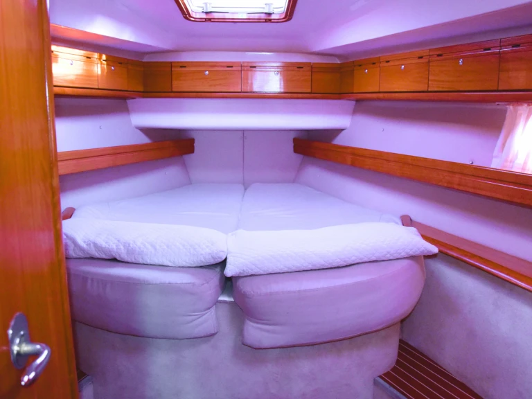 Pronájem lodi La Spezia lákavé ceny Cruiser 50