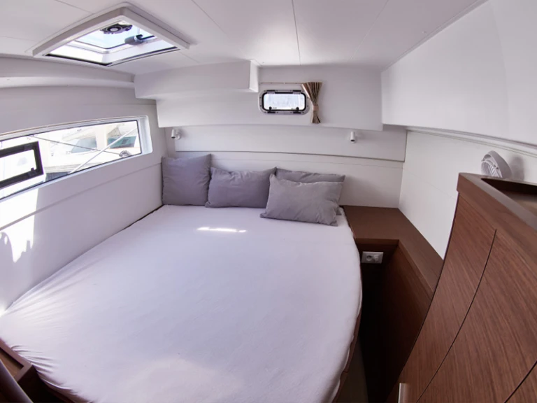 Pronájem Katamarán v Pula -Lagoon Lagoon 40