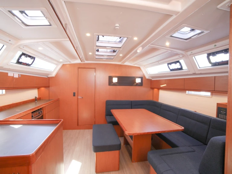 Pronajmout si Bavaria Cruiser 46 v Fethiye