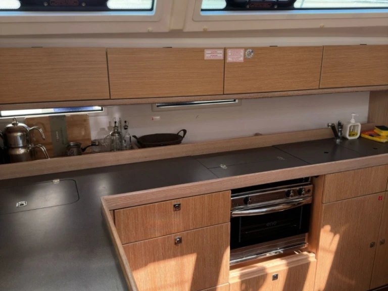 Pronajmout si Bavaria Cruiser 46 v Fethiye