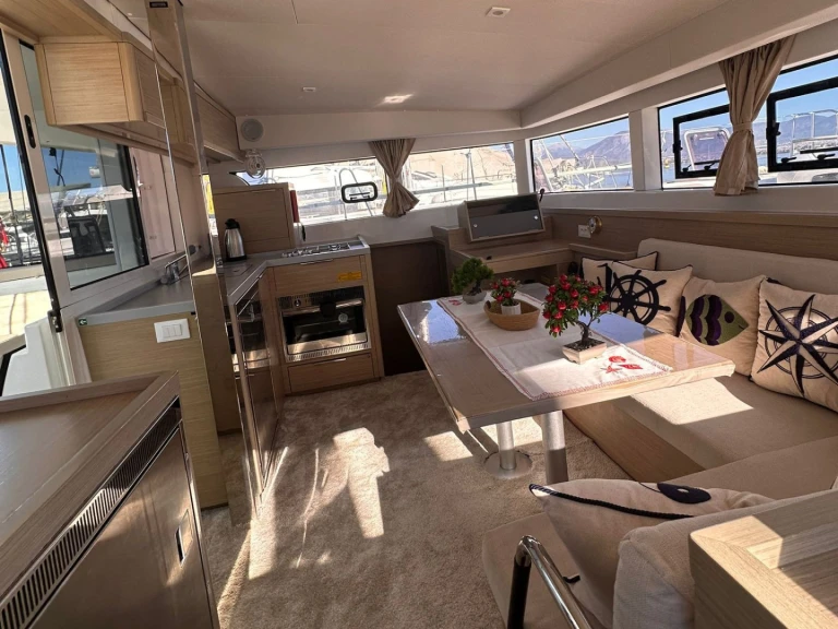 Pronajmout Katamarán se skipperem či ne Lagoon v Fethiye