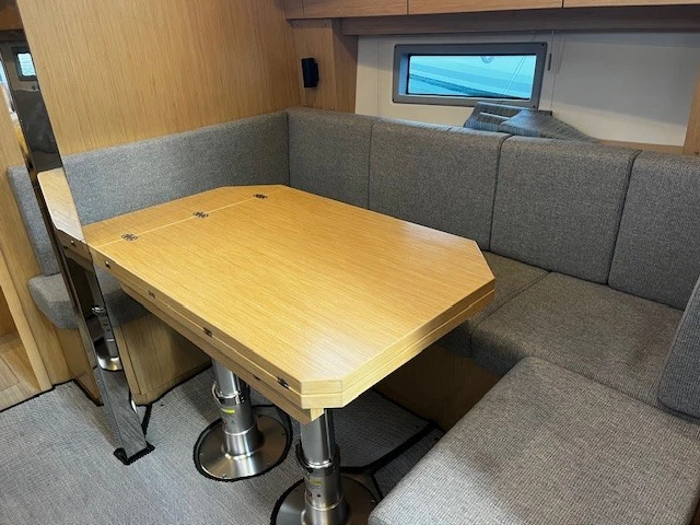 Bavaria Bavaria C38 jednotlivci a charterové společnosti v Marseille