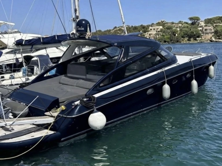 Baia 48 jednotlivci a charterové společnosti v Poltu Quatu