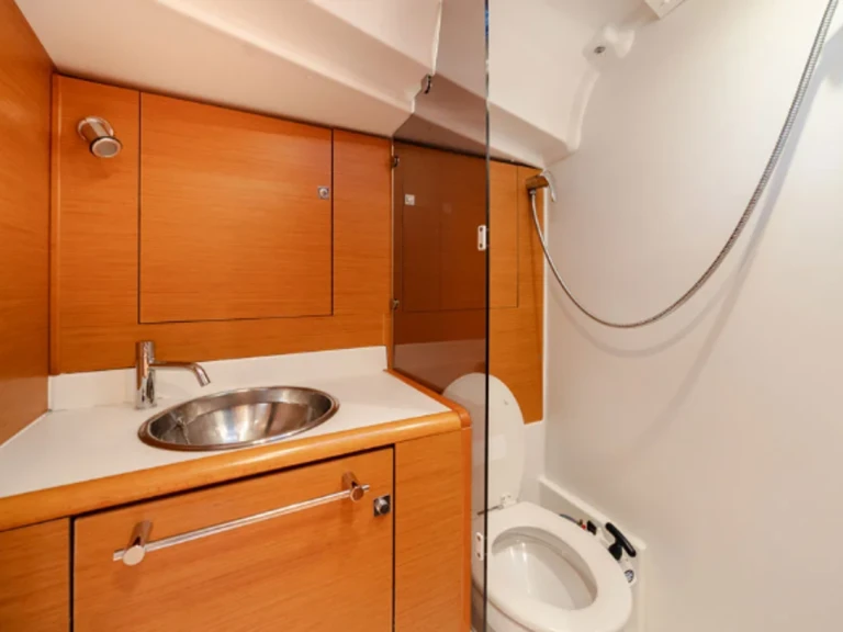 Pronájem lodi Jeanneau Sun Odyssey 439 v Limassol na Samboatu