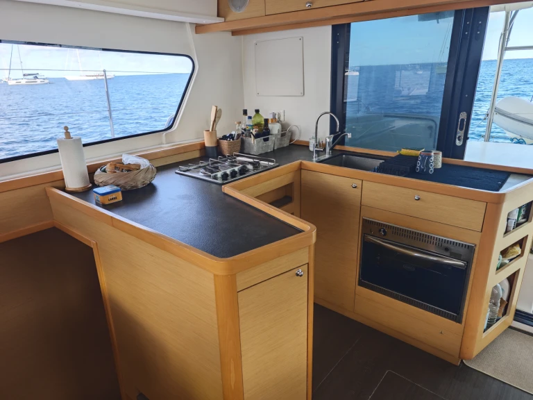 Pronájem jachty v Marigot -Lagoon Lagoon 42 na Samboatu