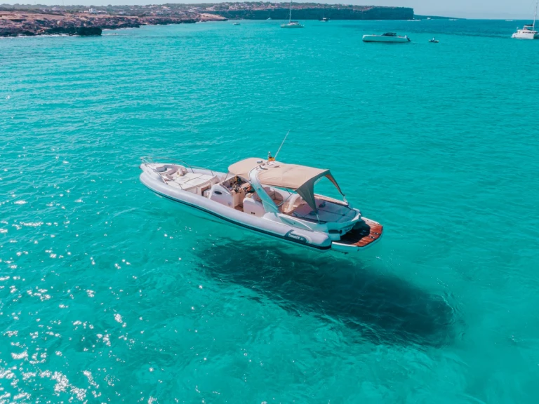 Pronájem lodi Ibiza Town lákavé ceny Marlin Boat 38 Top