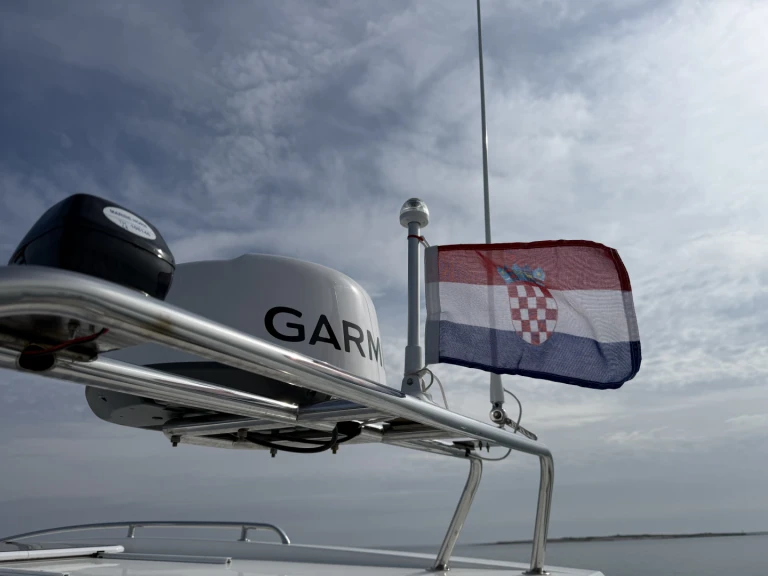 Pronájem lodi Jeanneau Merry Fisher 895 Cruiser v Medulin na Samboatu