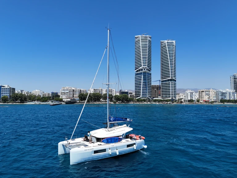 Lagoon Lagoon 40 jednotlivci a charterové společnosti v Limassol Marina