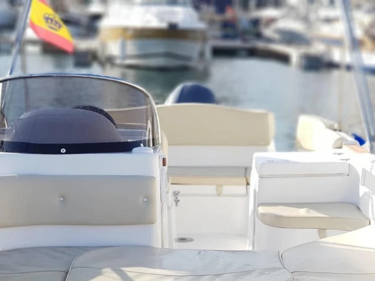 Marinello Eden 22 jednotlivci a charterové společnosti v Marina de Bonaire