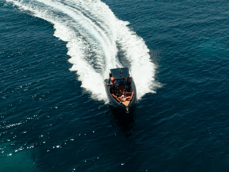 Motorová loď k pronájmu v Gouvia za nejlepší cenu