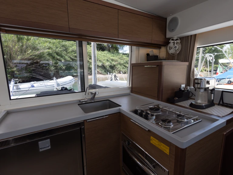 Katamarán k pronájmu v Bocca di Magra za nejlepší cenu