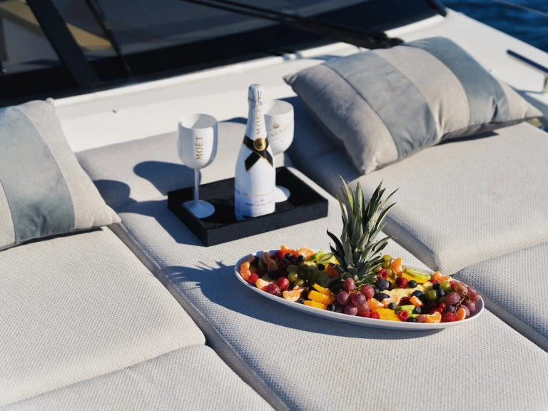 Pronájem jachty v Marina Lav -Jeanneau Prestige 520 S na Samboatu