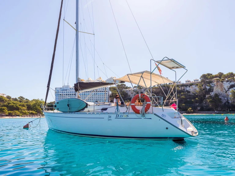 Pronájem jachty v Cala Galdana -Dufour Dufour 38 Classic na Samboatu