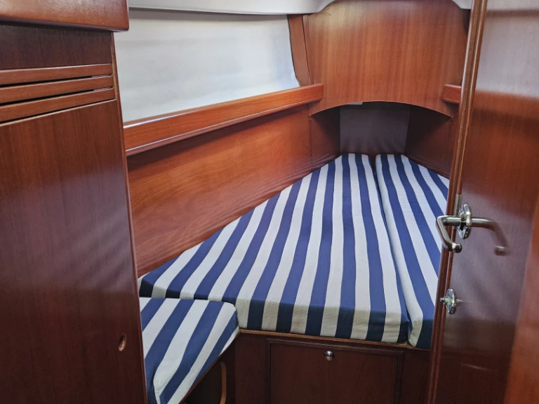 Pronájem Plachetnice Bénéteau s licencí