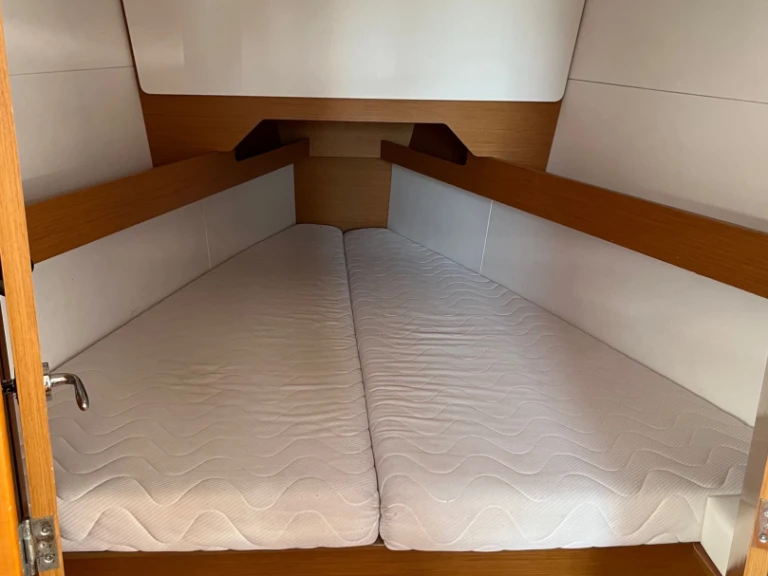 Pronájem lodi Sukošan lákavé ceny Sun Odyssey 349