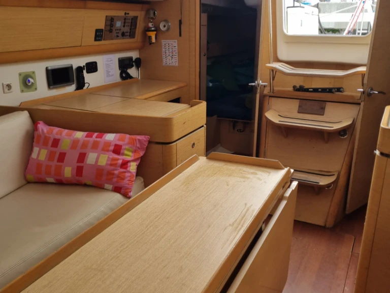 Bénéteau First 40 jednotlivci a charterové společnosti v Barcelona