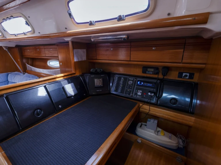 Pronajmout Plachetnice se skipperem či ne Bavaria v Rimini