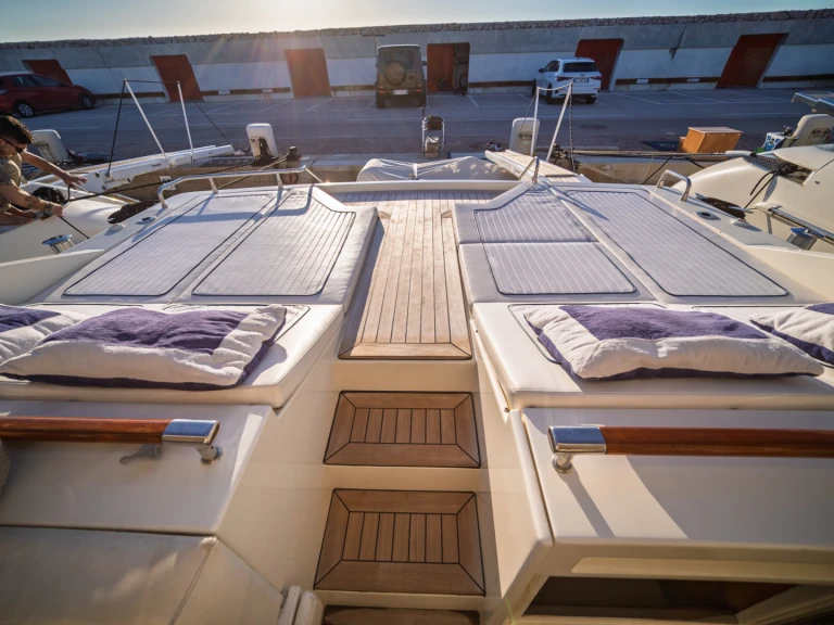 Pronájem Jachta v Punta Ala -Cantieri-Di-Sarnico SARNICO 65