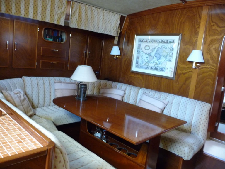 Pronajmout Plachetnice se skipperem či ne Amel v Punta Ala