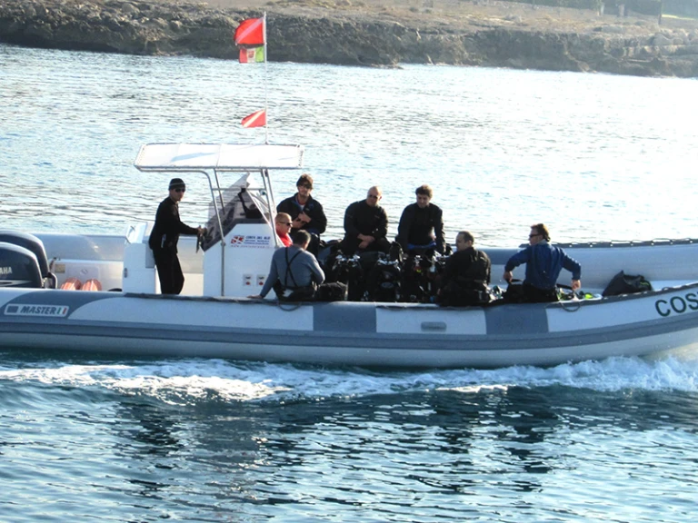 Pronájem Polotuhá loď v Rimini -Master Master 33 DIVING