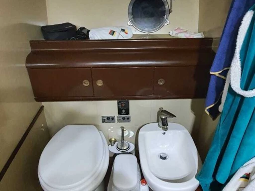 Pronajmout Jachta se skipperem či ne Versilcraft v Marina degli Aregai