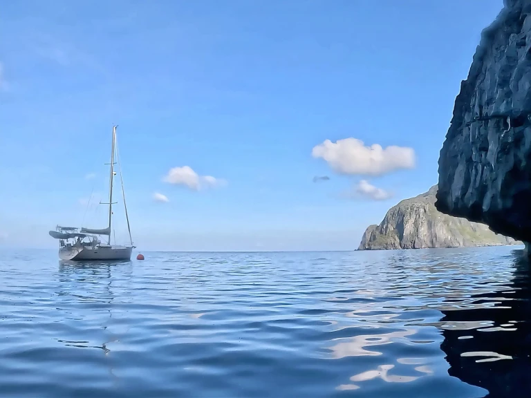 Pronájem lodi Philippine lákavé ceny Oceanis 393