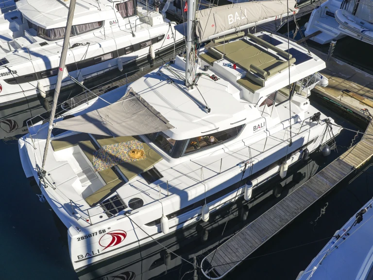 Bali Bali Catspace Voile jednotlivci a charterové společnosti v Šibenik 