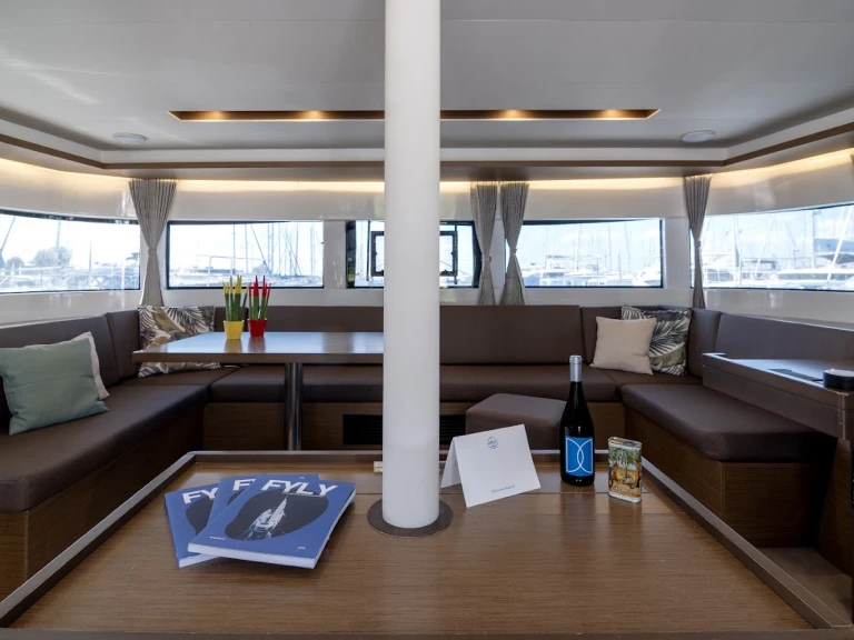 Pronajmout Katamarán se skipperem či ne Lagoon v Paros (ostrov)