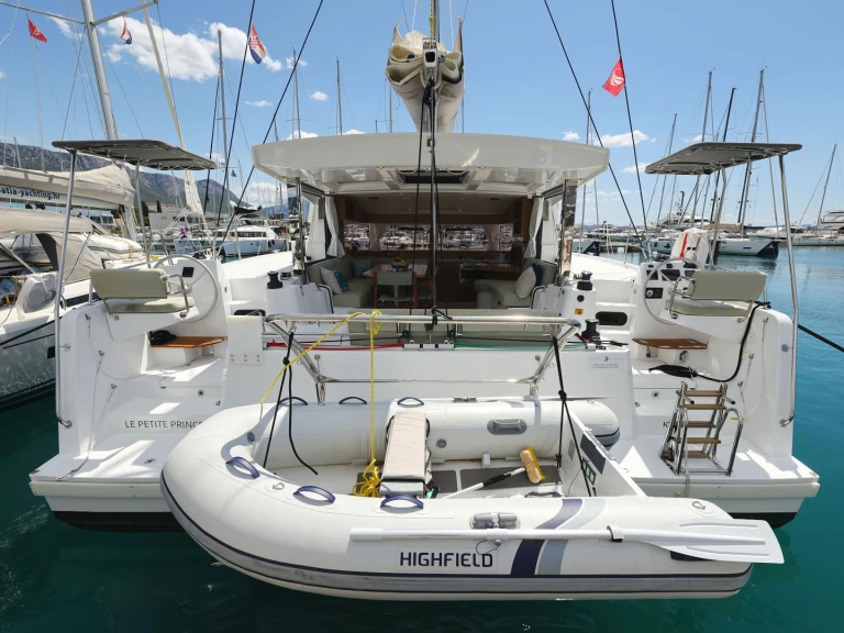 Pronájem lodi Bali Bali Catsmart OW - 3 cab. v Kaštela na Samboatu