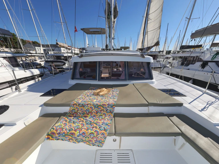 Pronajmout si Bali Bali Catspace Voile v Šibenik 