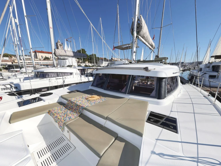 Pronájem lodi Šibenik  lákavé ceny Bali Catspace Voile