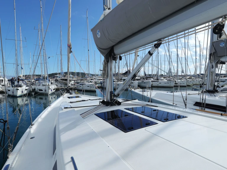 Pronajmout si Hanse Hanse 455 v Donji Seget