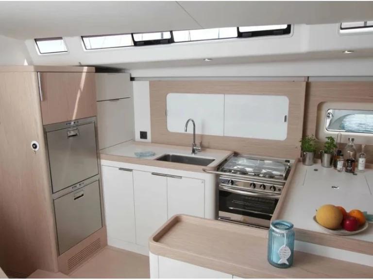 Pronájem lodi Bénéteau First 53 v Lavrio na Samboatu