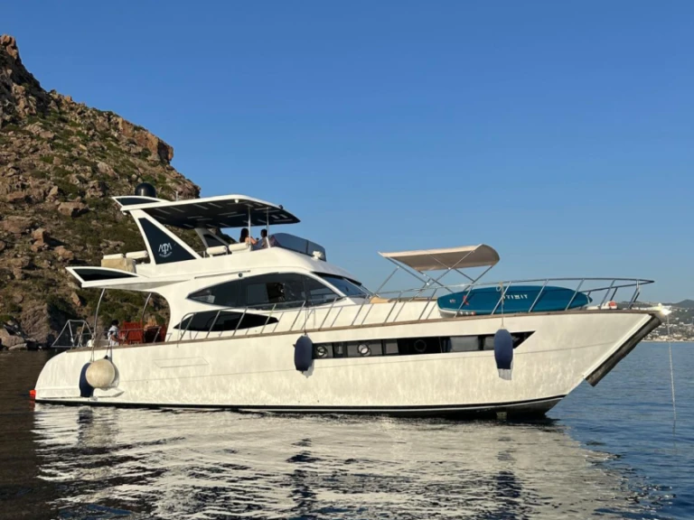 Pronájem lodi Yalıkavak lákavé ceny Custom 56