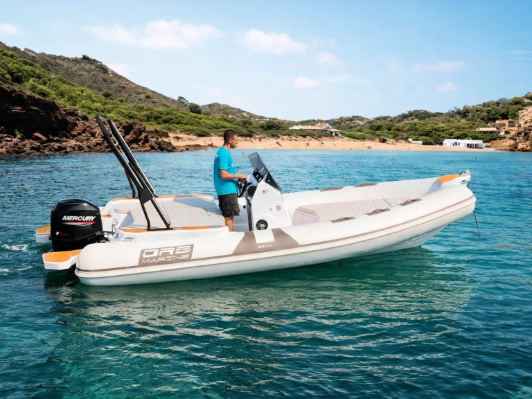 Polotuhá loď k pronájmu v Port d'Addaia (Port) za nejlepší cenu