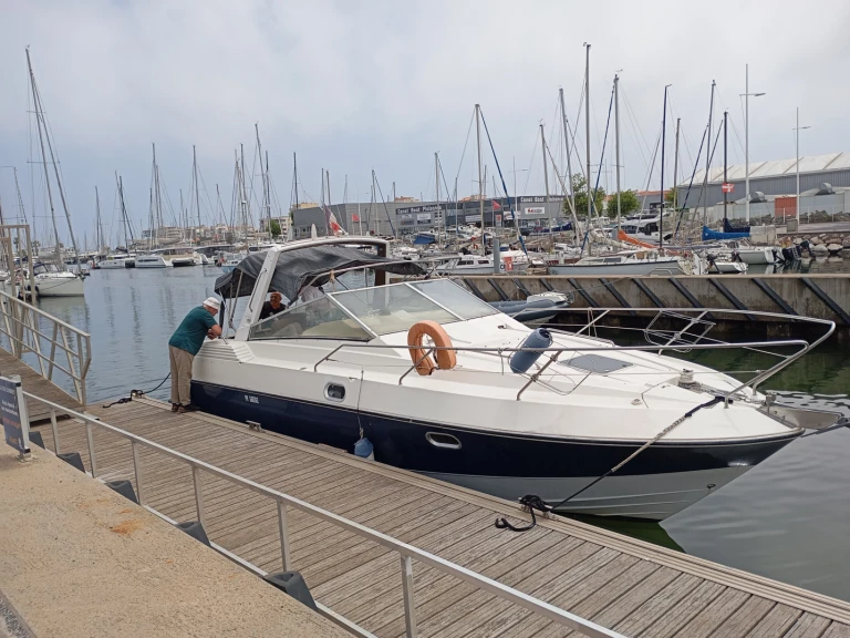 Bénéteau Flyer 8 jednotlivci a charterové společnosti v Canet-en-Roussillon