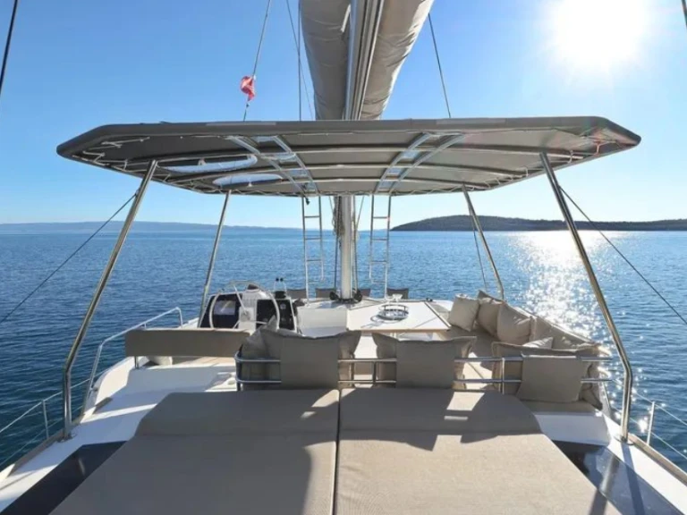 Pronájem Katamarán Bali s licencí