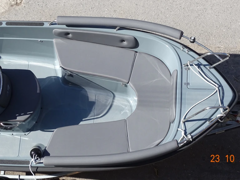 Tysk 450 open jednotlivci a charterové společnosti v Parálio Ástros