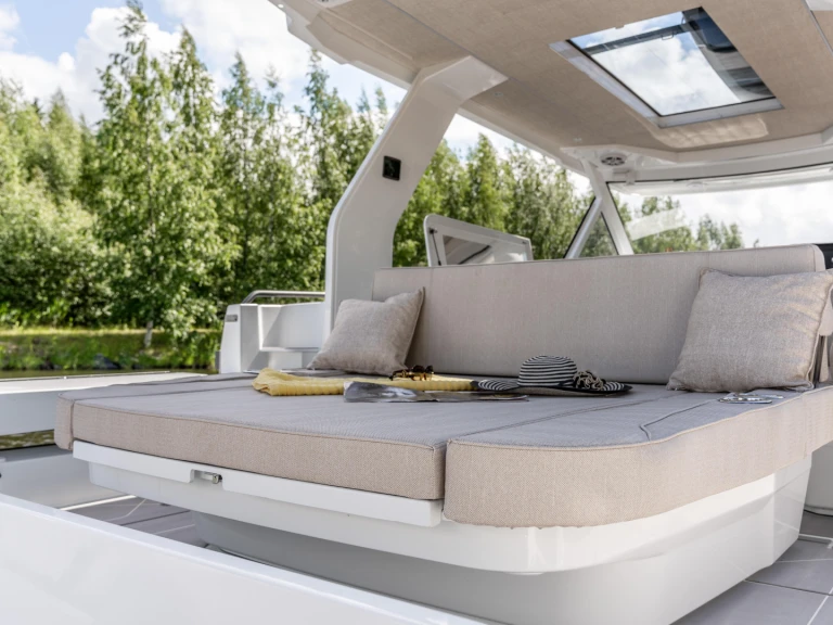 Pronájem lodi Španělsko lákavé ceny Quarken 35