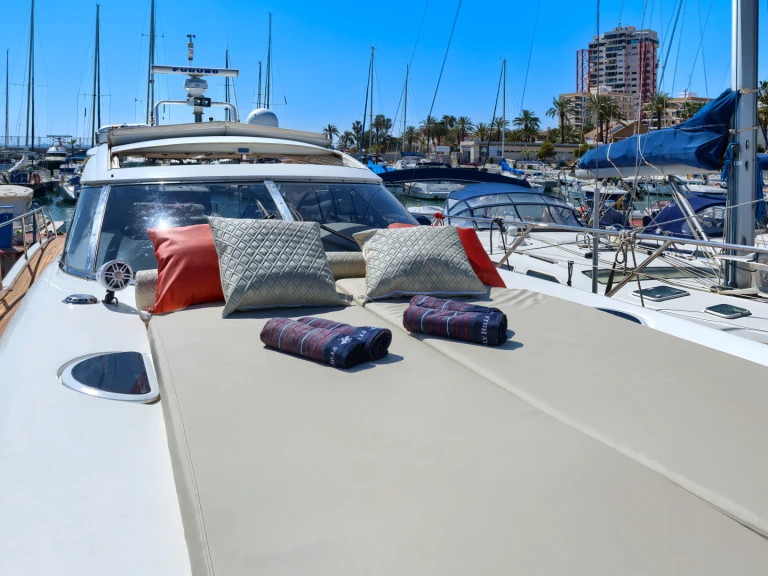 Pronájem jachty v Ibiza Town -Sunseeker Predator 60 na Samboatu