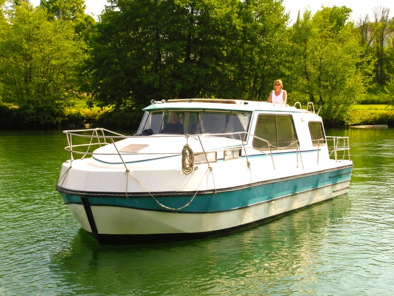 Nicols Yacht Nicols Riviera 920 jednotlivci a charterové společnosti v Sucé-sur-Erdre