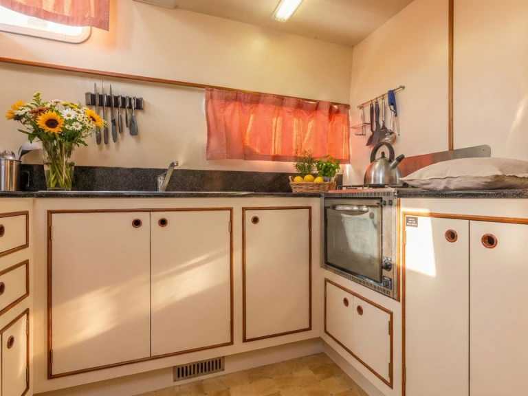 Pronajmout si Pénichette Europa E.400 v Montesquieu-Lauragais