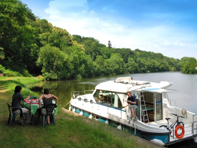 Pronájem jachty v Sucé-sur-Erdre -Nicols Yacht Nicols Sedan 1170 na Samboatu