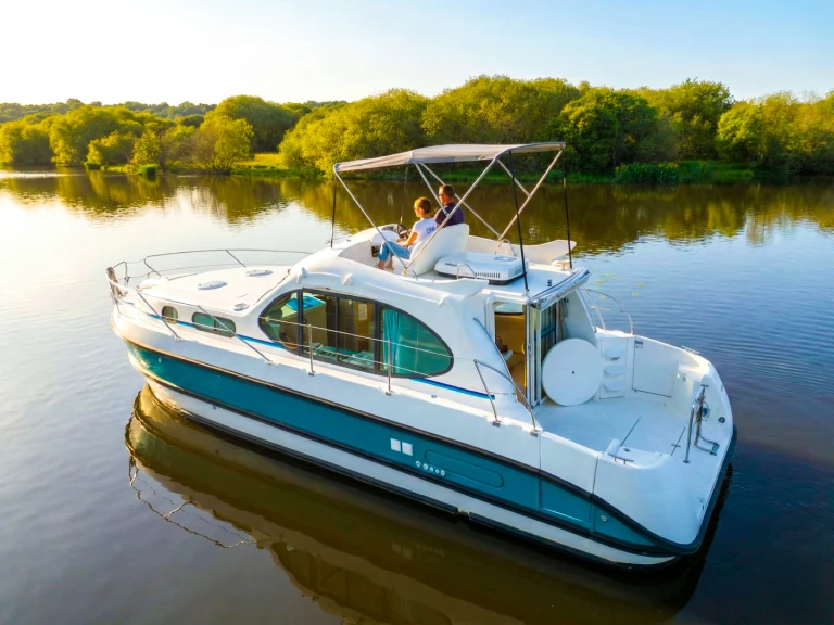 Pronájem lodi Pénichette Europa E.300 v Nieuw-Loosdrecht na Samboatu