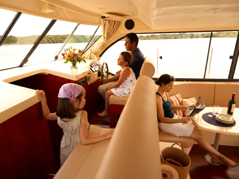 Pronájem lodi Nicols Yacht Nicols Estivale Octo v Kisköre na Samboatu