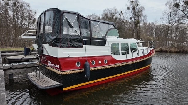 Pronájem lodi Zehdenick lákavé ceny Dutch Sturdy 380 AC Twin "Marion"