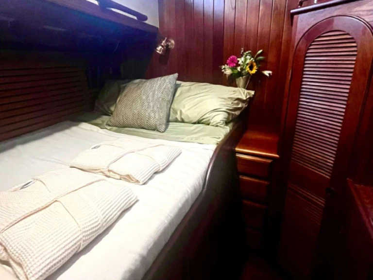 Pronájem lodi Covey Island Boatworks TREE OF LIFE v Newport na Samboatu