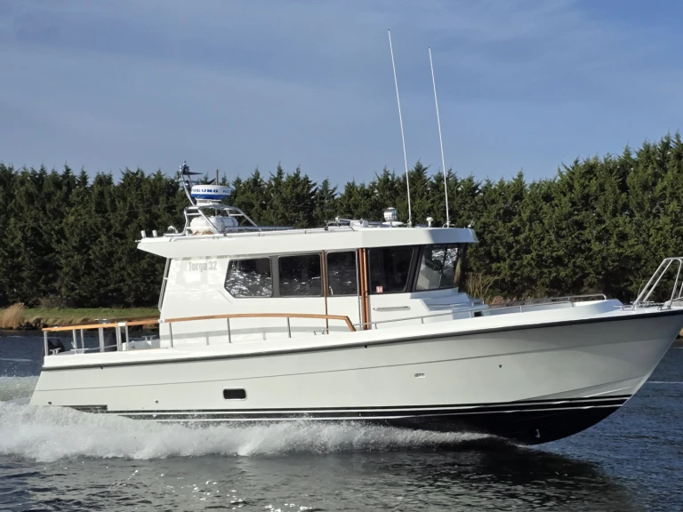 Pronájem Motorová loď Targa Boats s licencí