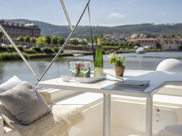 Pronájem lodi Nicols Yacht Nicols Octo Fly 12 v Grez-Neuville na Samboatu