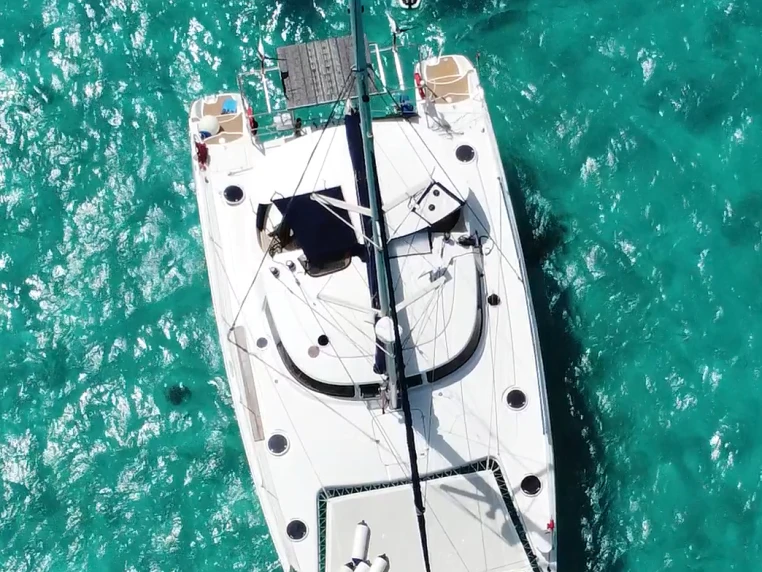 Pronajmout si Fountaine Pajot Belize 43 v La Flotte